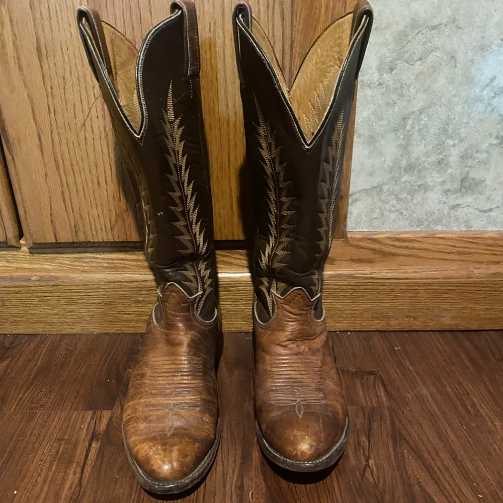 Men’s Tony Lama Cowboy boots from 1981.